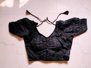 🌟🌟🌟Black Embroidered Blouse🌟