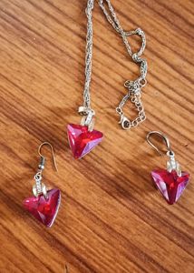 Red Vine Chain Pendant And Earrings