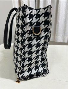 Houndstooth Tote Bag