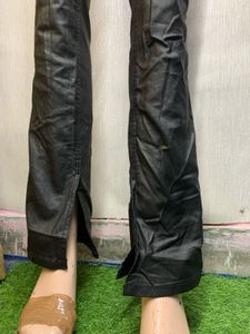 Stylish Black Flare Leggings