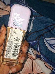 Maybelline Lumi-matte Foundation -228