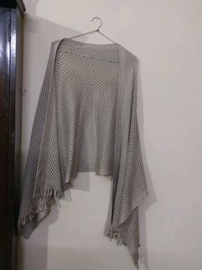 Elegant Grey Scarf