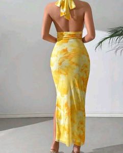 yellow backless dresss💓