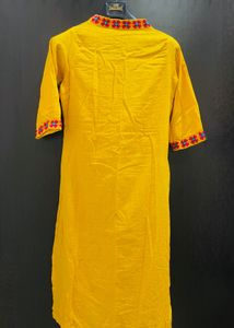 ⭐️Vibrant Yellow Embroidered Kurti Pant⭐️
