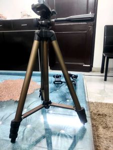 Camera Tripod ( broken) 💔