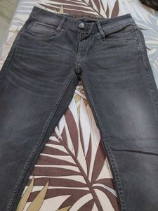 Ruf N Tuf Branded Jeans Like New