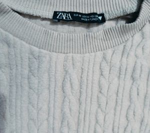 ZARA Woman Cropped Design Pullover Sweater