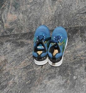 Globus Branded Kids Shoes