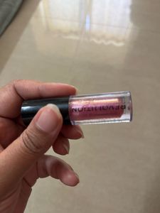 Makeup Revolution dual toned lip gloss