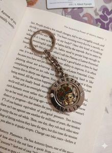 Venice 3 Souvenir Keychains + Free Magnet