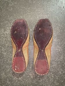 Very Beautiful Jutti