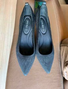 SALE ‼️Luna Blu Black Heels 👠🤩