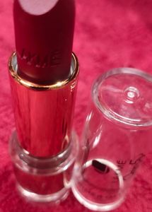 Dark Pink Lipstick