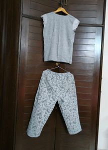 Insense Grey Cotton Nightsuit Capri Set
