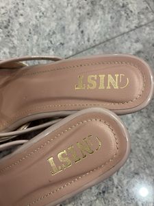 Nude Heels GNIST