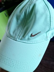 pista green cap