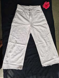 Wide-Leg Jeans