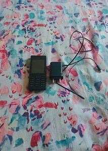 Nokia Button Phone With Charger