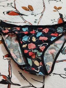 Used Bra.panties.. 34,36 Size