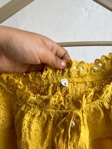 Sale ❗️❗️Yellow Crop Top