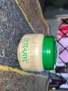 Cotaryl is a moisturizing cream.