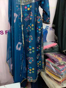 Brand New Naira Cut Suit