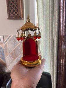 Showpiece