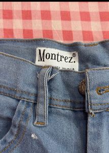 Montrez Shorts | Waist 28