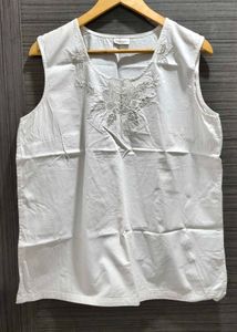 Cut sleeves white XXL top