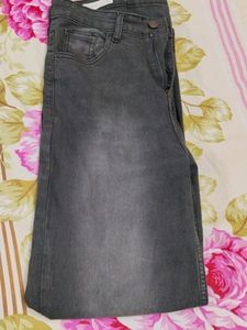 Black Jeans With Faded Pattern On Front