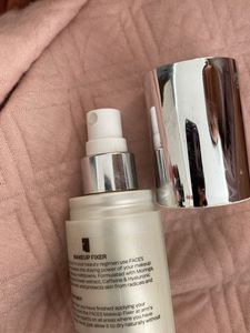 Makeup Fixing Spray