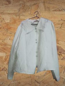 White shirt with Lace Collar