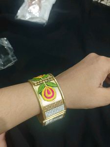 Floral Bangle Bracelet