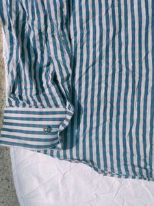 Striped Men&#39;s Shirt