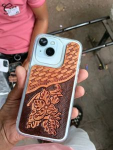 Leather Tolled iPhone Cover 16 Pro Cove