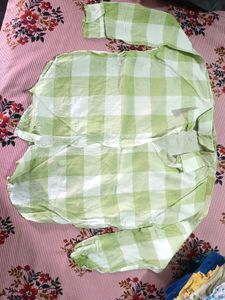 Green &amp; White Checked women Shirt