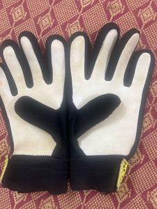 Nivia Goalkeeper Gloves