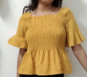 Yellow Smocked Crop Top🫵