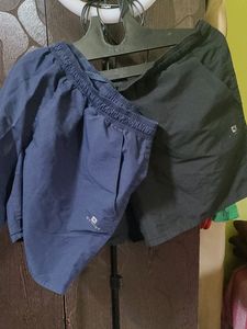 Pack Of 2 Shorts Size 32. M Women