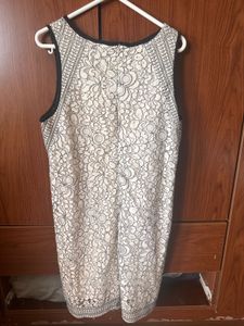 Elegant Lace Sheath Dress