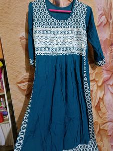 Elegant Teal Embroidered Kurta