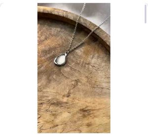 4 beautiful pendent combo😍 Withh Free Bea Tops