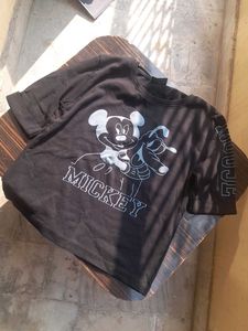 Mickey Mouse Graphic crop tee