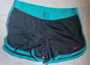 Nike Dri-FIT Women’s Training Shorts (Size:S)