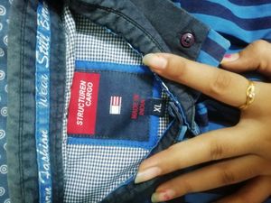 BLUE AND BLACK LINING SHIRT