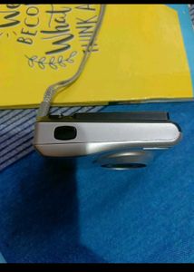 Fujifilm FinePix C20 Camera ( Not Working)