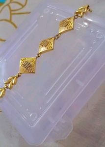 Gold-toned Bracelet