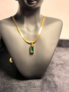 R4AS Emerald Pendant Necklace