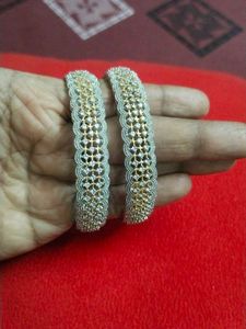 Elegant Bangle Set