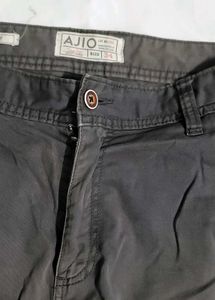 Men&#39;s grey jogger pants